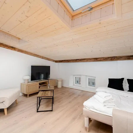 Daire Wielopole Old Town By Bookinghost